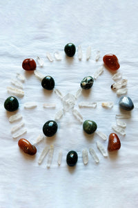 How to Make Your Own Healing Crystal Grid