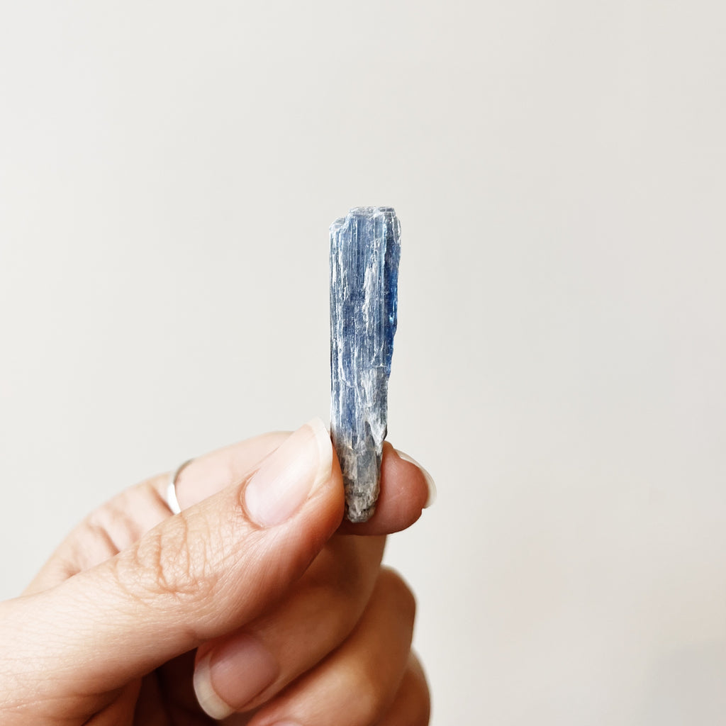 Blue Kyanite blade