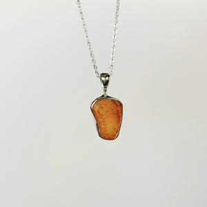 Carnelian necklace with small stone