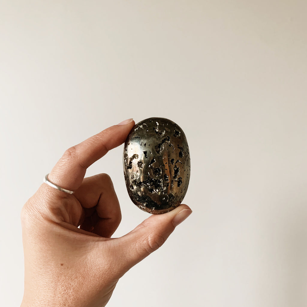 Pyrite palm stones