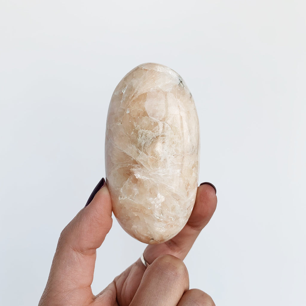 Stilbite Palm Stone